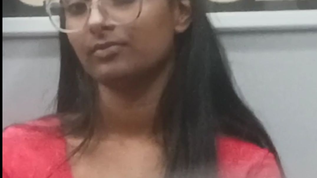 ⁣Indian  Girl Sneaky Looks