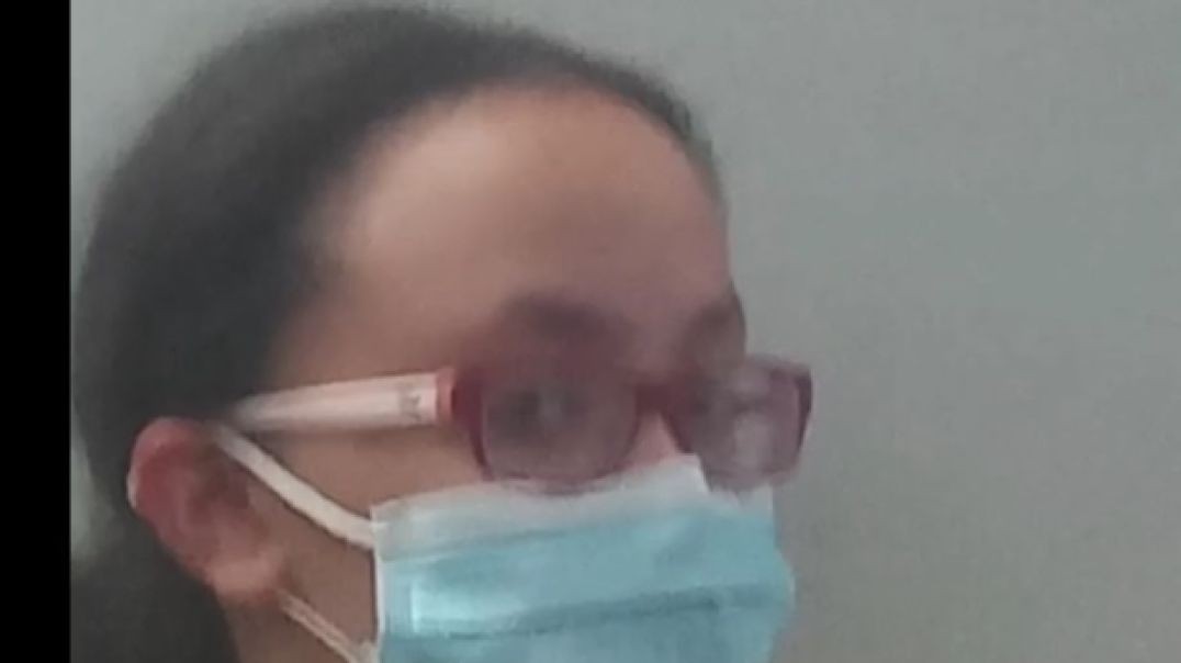 ⁣Yellow Shirt Teen Enjoys