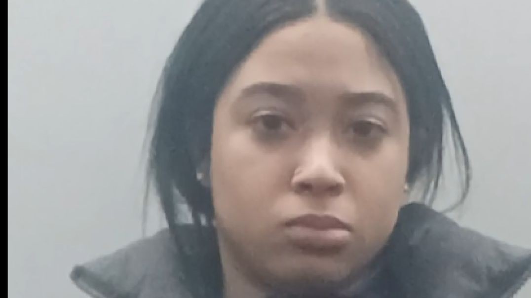 ⁣Teen Concentrates on Cokc