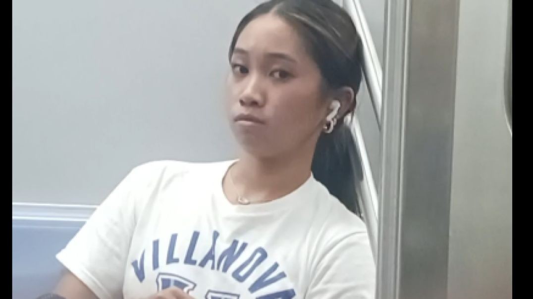 ⁣Villanova Asian Teen Takes Cock Pics