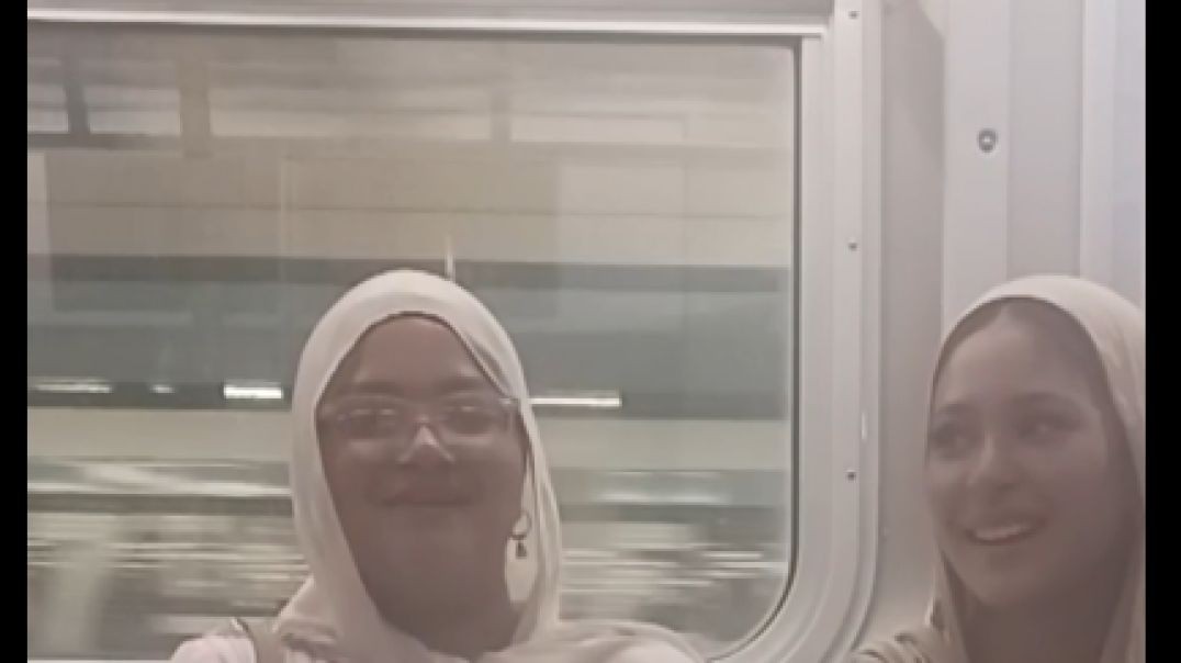 ⁣Muslim Teens Out With Dad Enjoy Cock