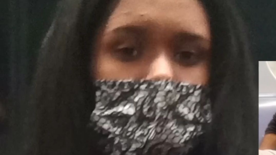 ⁣Bible Reading Girl